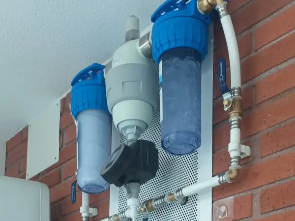 Descalcificador Génesis instalado en una vivienda de Badalona