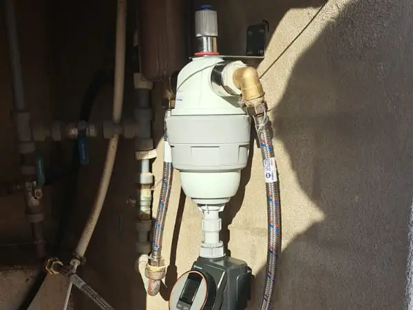 Descalcificador Génesis instalado en una vivienda de Barcelona